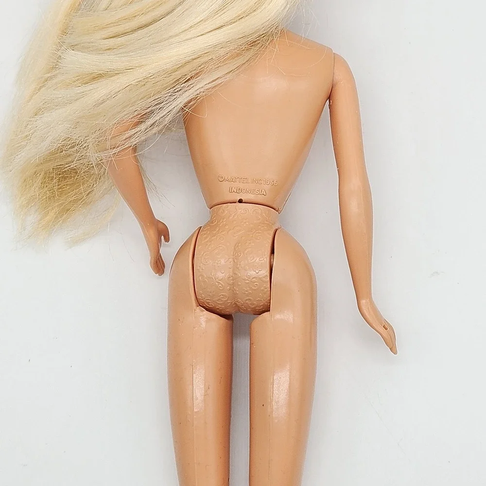 Vintage Barbie Doll Blonde Hair Blue Eyes Mattel 1966 Indonesia Naked Body